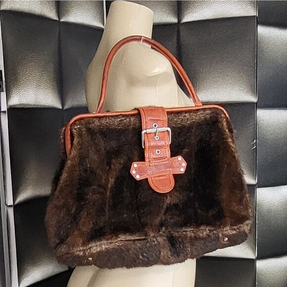 Sondra Roberts purse - Picture 5 of 13